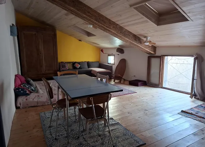 Dans La Circulade - * Le Pouget